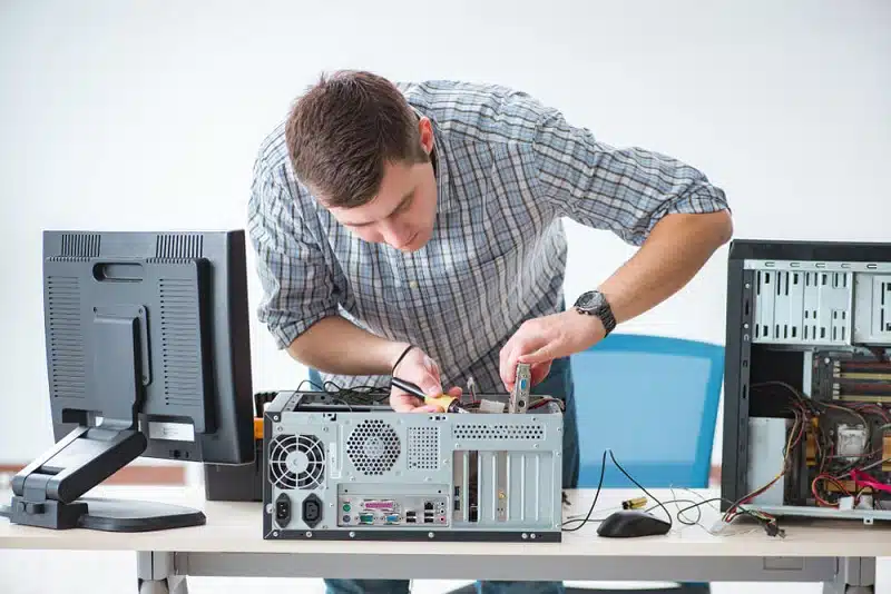 À qui faire appel pour une maintenance informatique près de chez vous